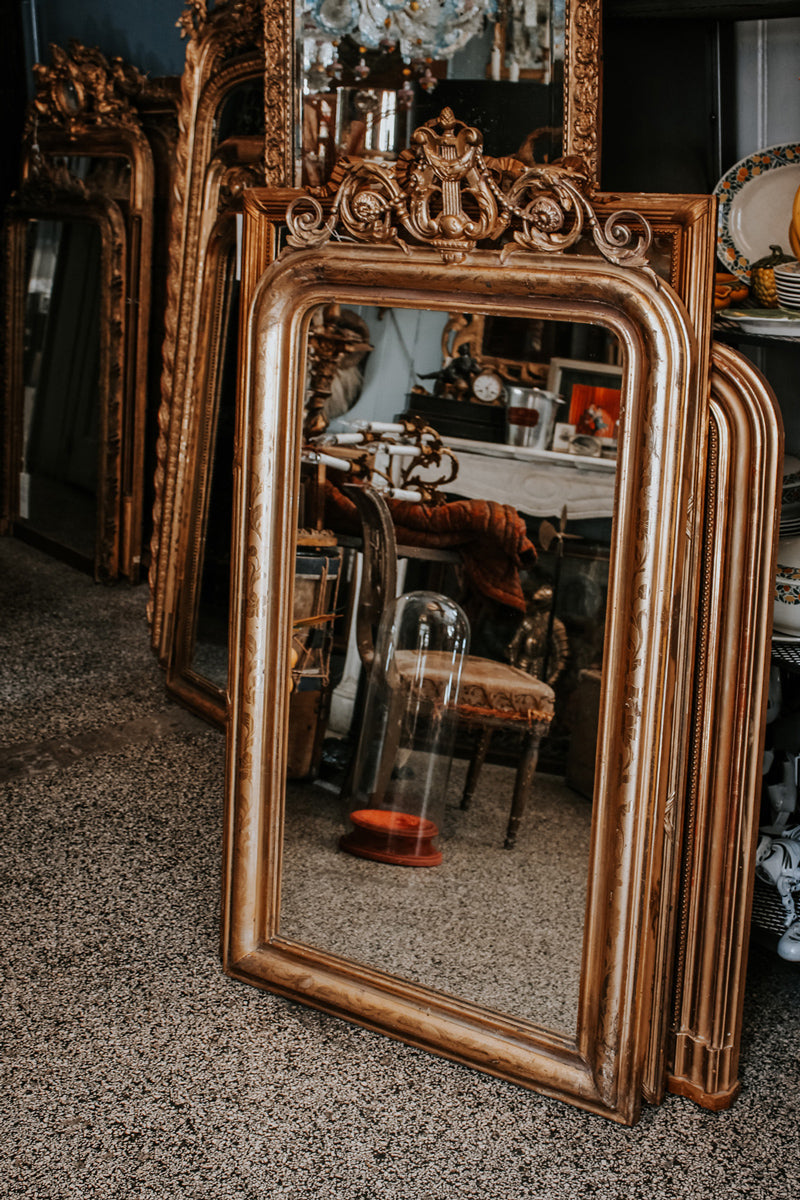 Fake vs Real: How to spot a fake antique mirror from a real one?