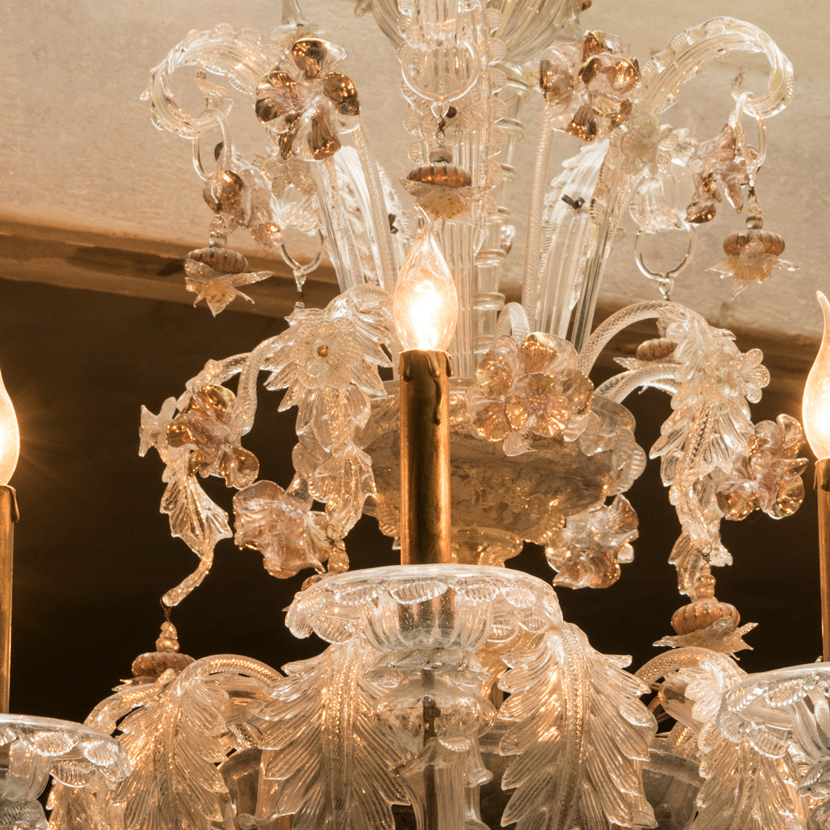 Large White and Gold Venetian Murano Glass Chandelier